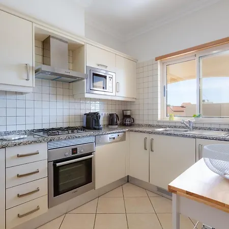 Magnolia - Spacious Apart For 4 With Indoor Pool, Gym In Albufeira アパート ギーア
