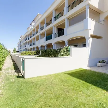 Magnolia - Spacious Apart For 4 With Indoor Pool, Gym In Albufeira Guia (Faro)